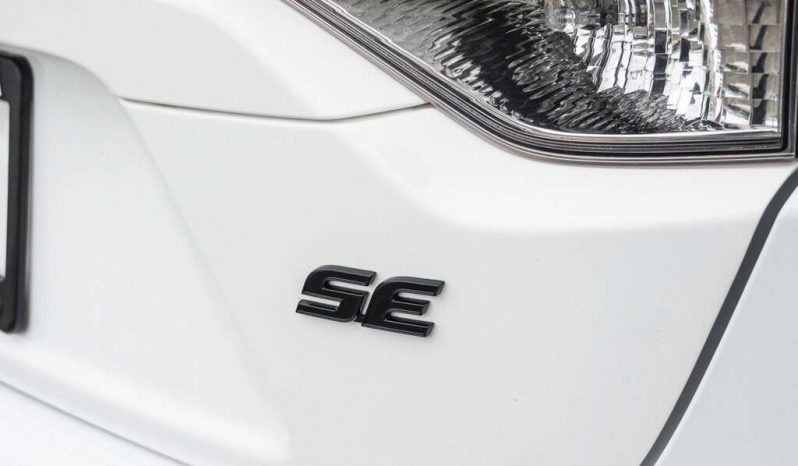 
								2021 Toyota Corolla LE full									