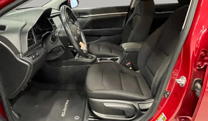 
								2020 Hyundai Elantra Preferred  48,000 km $23,999 full									