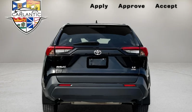 
								2022 Toyota RAV4 XLE  66,000 km $34,999 full									