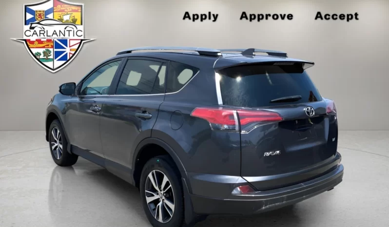 
								2018 Toyota RAV4 LE  120,000 km $21,998 full									