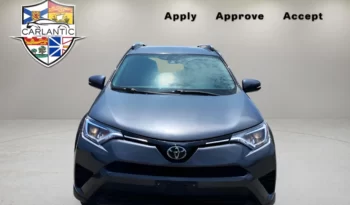 
									2018 Toyota RAV4 LE  120,000 km $21,998 full								