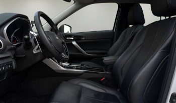 
									2019 Mitsubishi Eclipse Cross SE full								