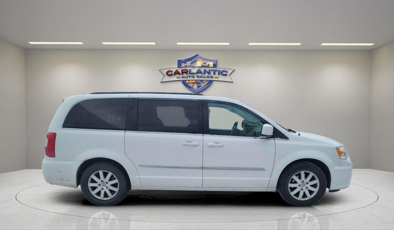 
								2014 Chrysler Town & Country Touring full									