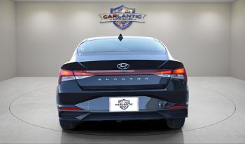 
									2022 Hyundai Elantra Preferred full								