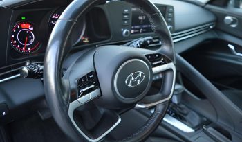 
									2022 Hyundai Elantra Preferred full								