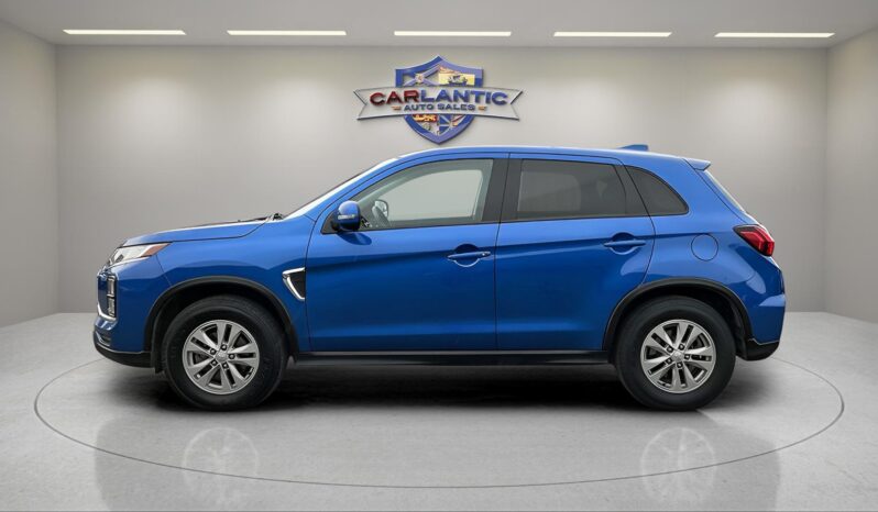 
								2021 Mitsubishi RVR SE full									