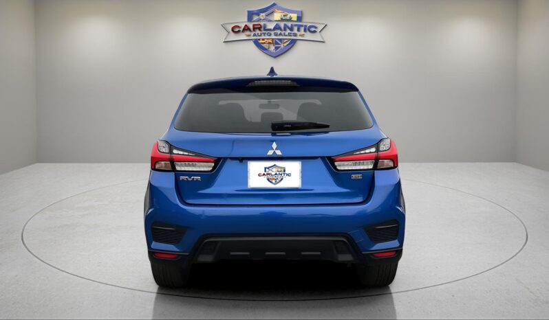 
								2021 Mitsubishi RVR SE full									