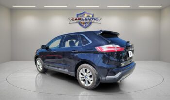 
									2022 Ford Edge Titanium full								