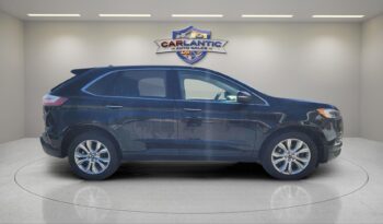 
									2022 Ford Edge Titanium full								