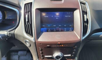 
									2022 Ford Edge Titanium full								