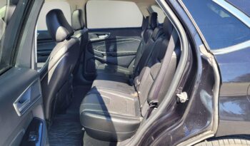 
									2022 Ford Edge Titanium full								