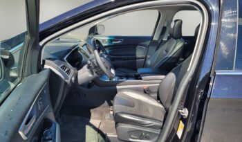 
									2022 Ford Edge Titanium full								