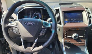
									2022 Ford Edge Titanium full								