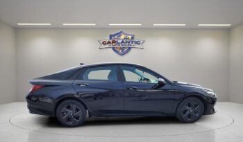 
									2022 Hyundai Elantra SEL full								