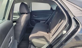 
									2022 Hyundai Elantra SEL full								