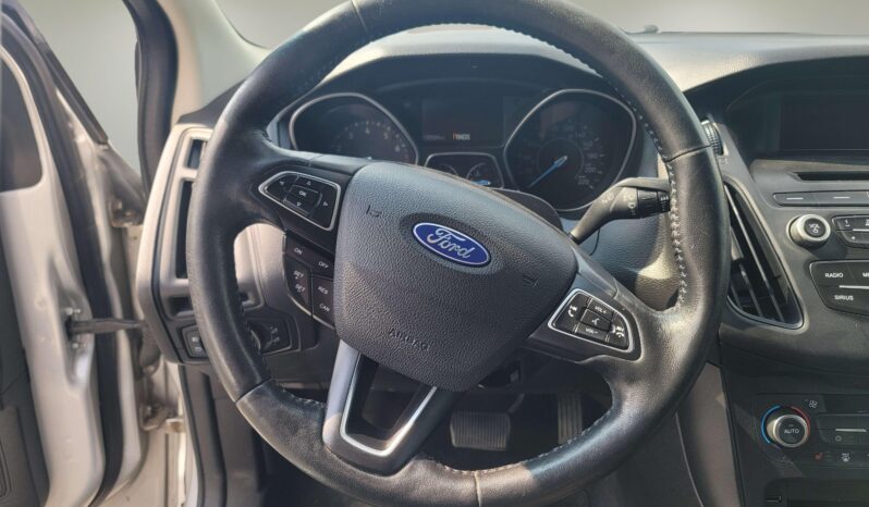 
								2017 Ford Focus SE full									