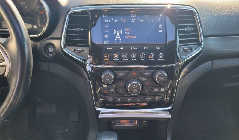 
								2020 Jeep Grand Cherokee Laredo full									