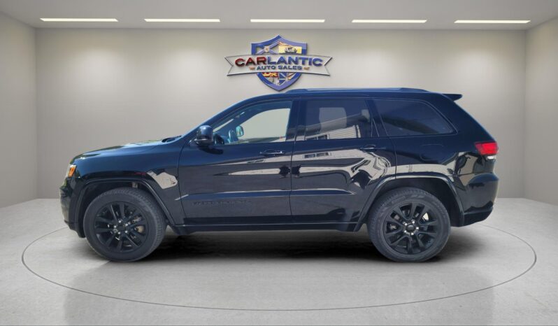 
								2020 Jeep Grand Cherokee Laredo full									