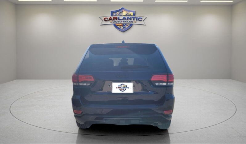 
								2020 Jeep Grand Cherokee Laredo full									