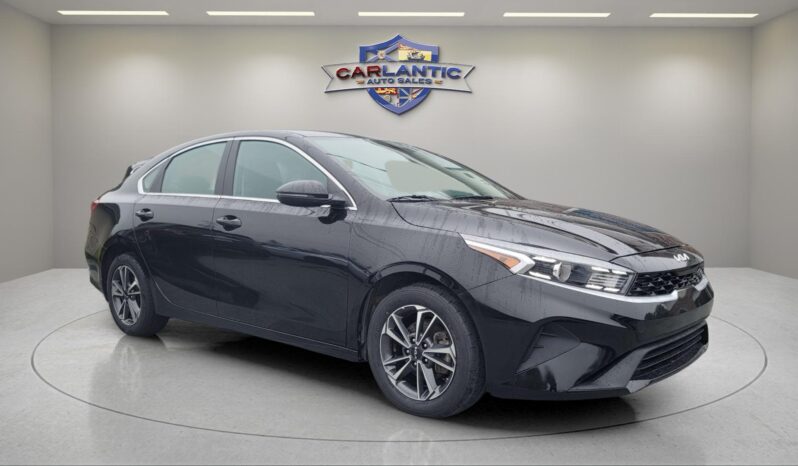 
								2023 Kia Forte LXS full									