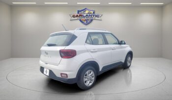 
									2023 Hyundai Venue SEL full								