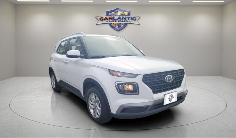 
								2023 Hyundai Venue SEL full									
