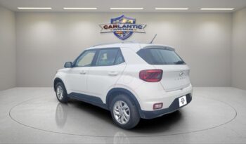 
									2023 Hyundai Venue SEL full								