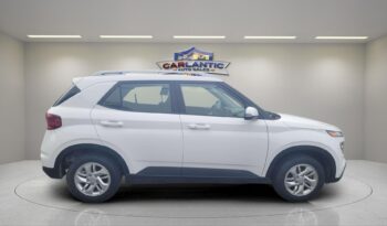 
									2023 Hyundai Venue SEL full								
