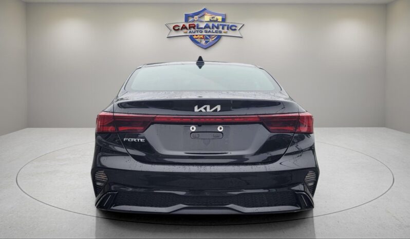 
								2023 Kia Forte LXS full									