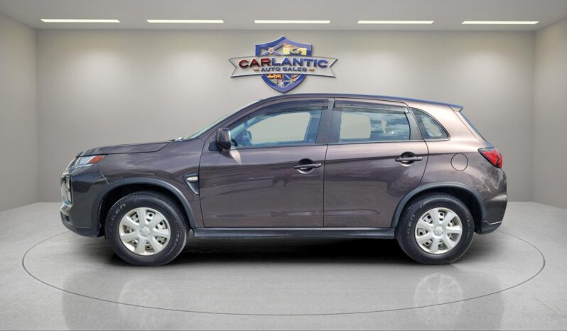 
								2021 Mitsubishi RVR SE 4WD full									