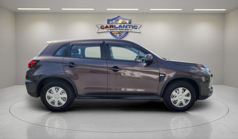 
								2021 Mitsubishi RVR SE 4WD full									