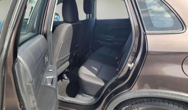 
								2021 Mitsubishi RVR SE 4WD full									