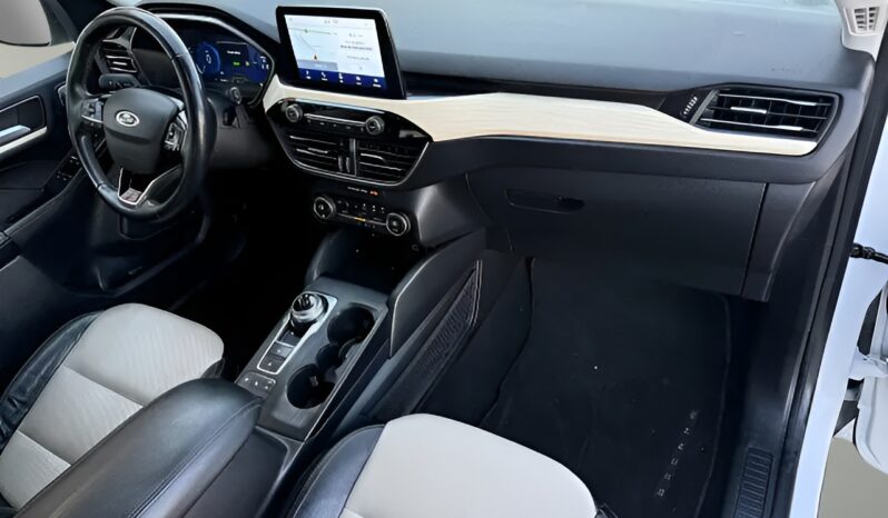 
								2021 Ford Escape Titanium Hybrid full									