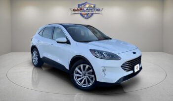 
									2021 Ford Escape Titanium Hybrid full								