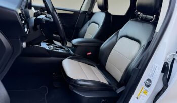 
									2021 Ford Escape Titanium Hybrid full								