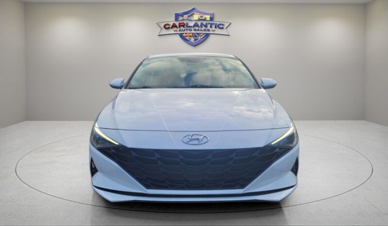 
2023 Hyundai Elantra Preferred full									