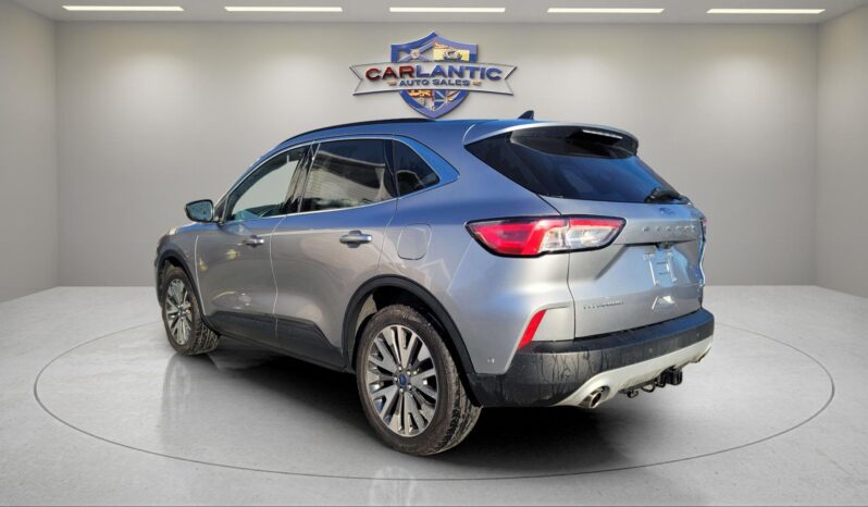 
2021 Ford Escape Hybrid Titanium full									