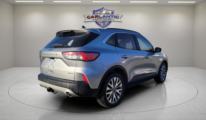 
2021 Ford Escape Hybrid Titanium full									