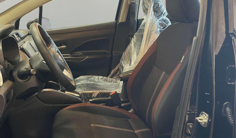 
2023 Nissan Versa SR full									