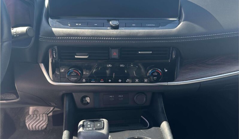 
								2024 Nissan Rogue Platinum AWD full									