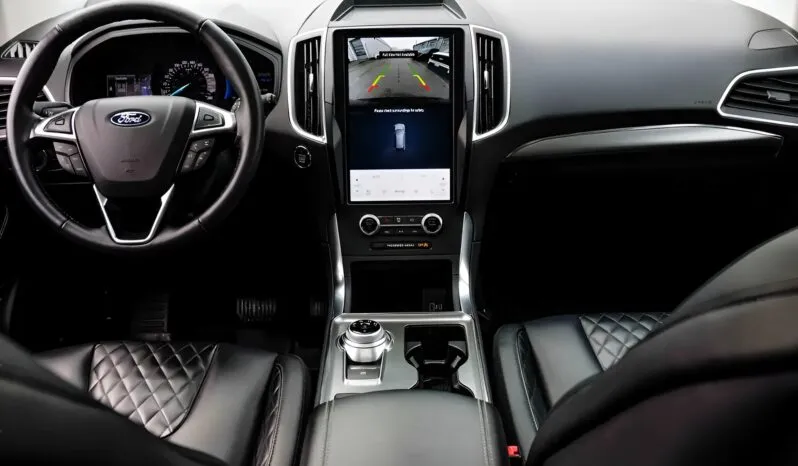 
2024 Ford Edge Titanium full									