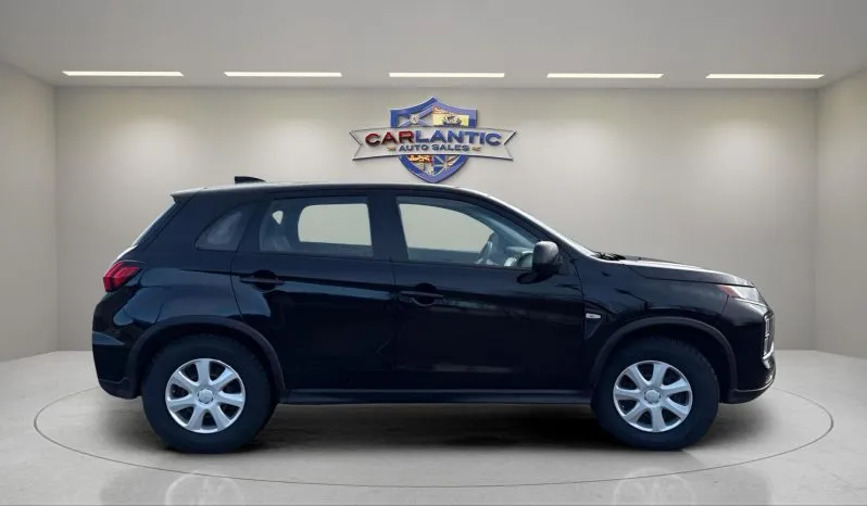 
2021 Mitsubishi RVR ES full									