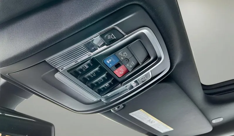 
2020 Ram 1500 Sport CrewCab full									