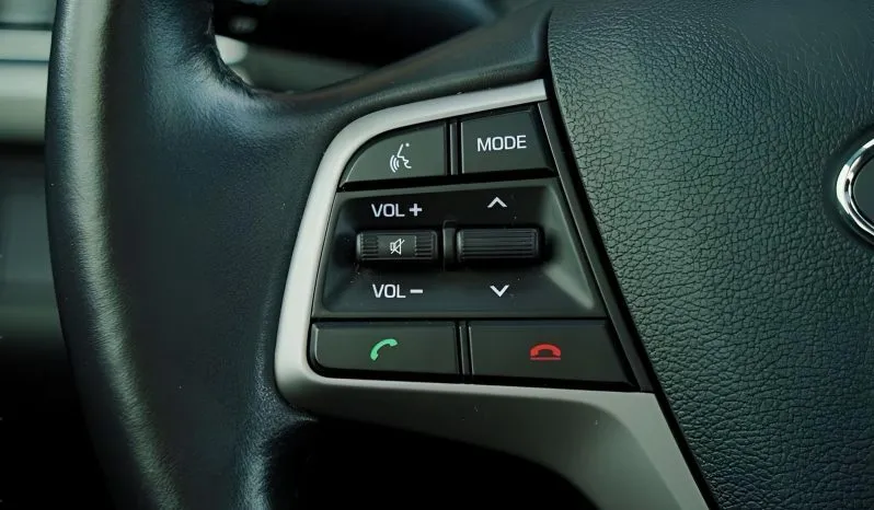 
2017 Hyundai Elantra Limited full									