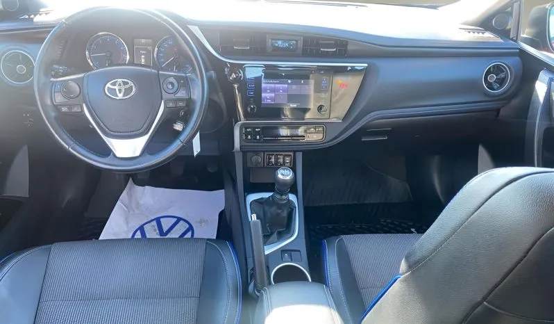 
2018 Toyota Corolla SE full									