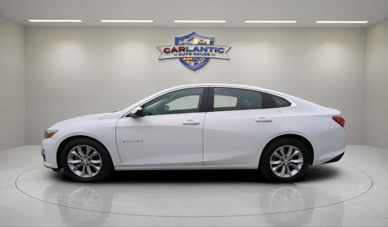 
2022 Chevrolet Malibu LT full									