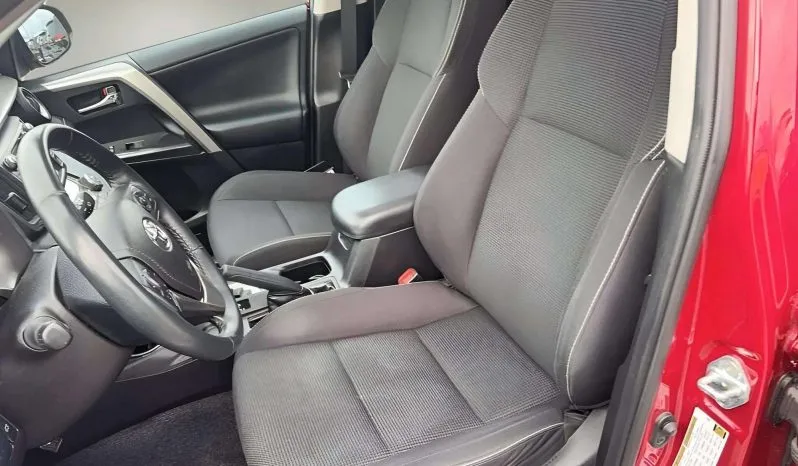 
2018 Toyota RAV4 AWD XLE full									