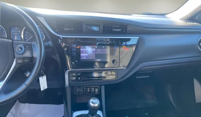 
2018 Toyota Corolla SE full									