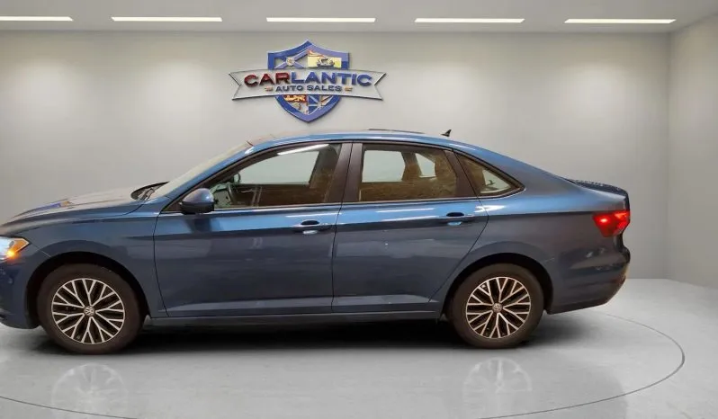 
2021 Volkswagen Jetta Highline full									