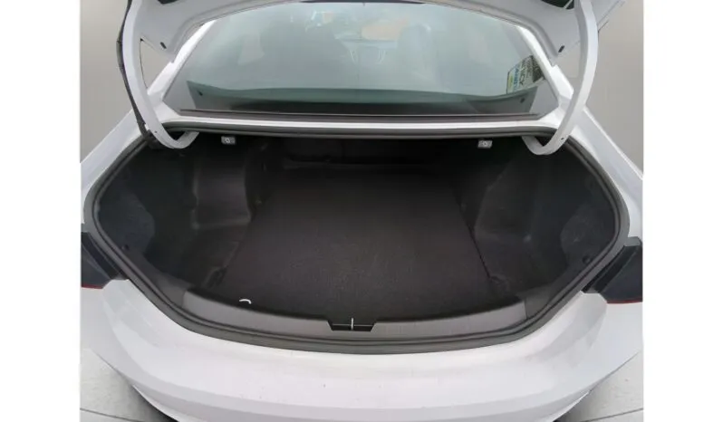 
2022 Chevrolet Malibu LT full									